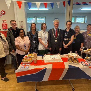 Mayor of RBWAM and staff at St Mark's Hospital celebrating VE Day